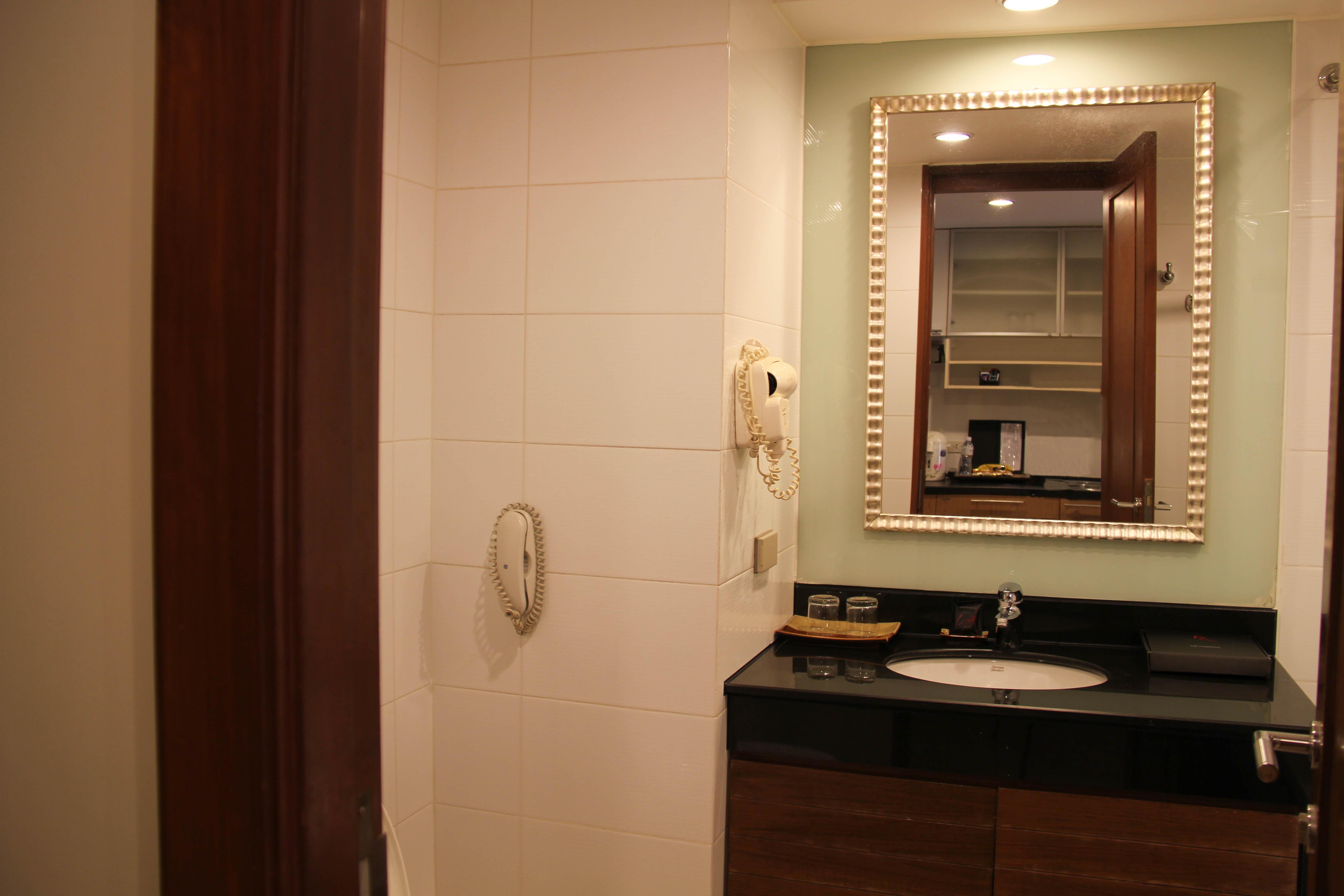 Furamaxclusive Sathorn, Bangkok Hotel Екстериор снимка