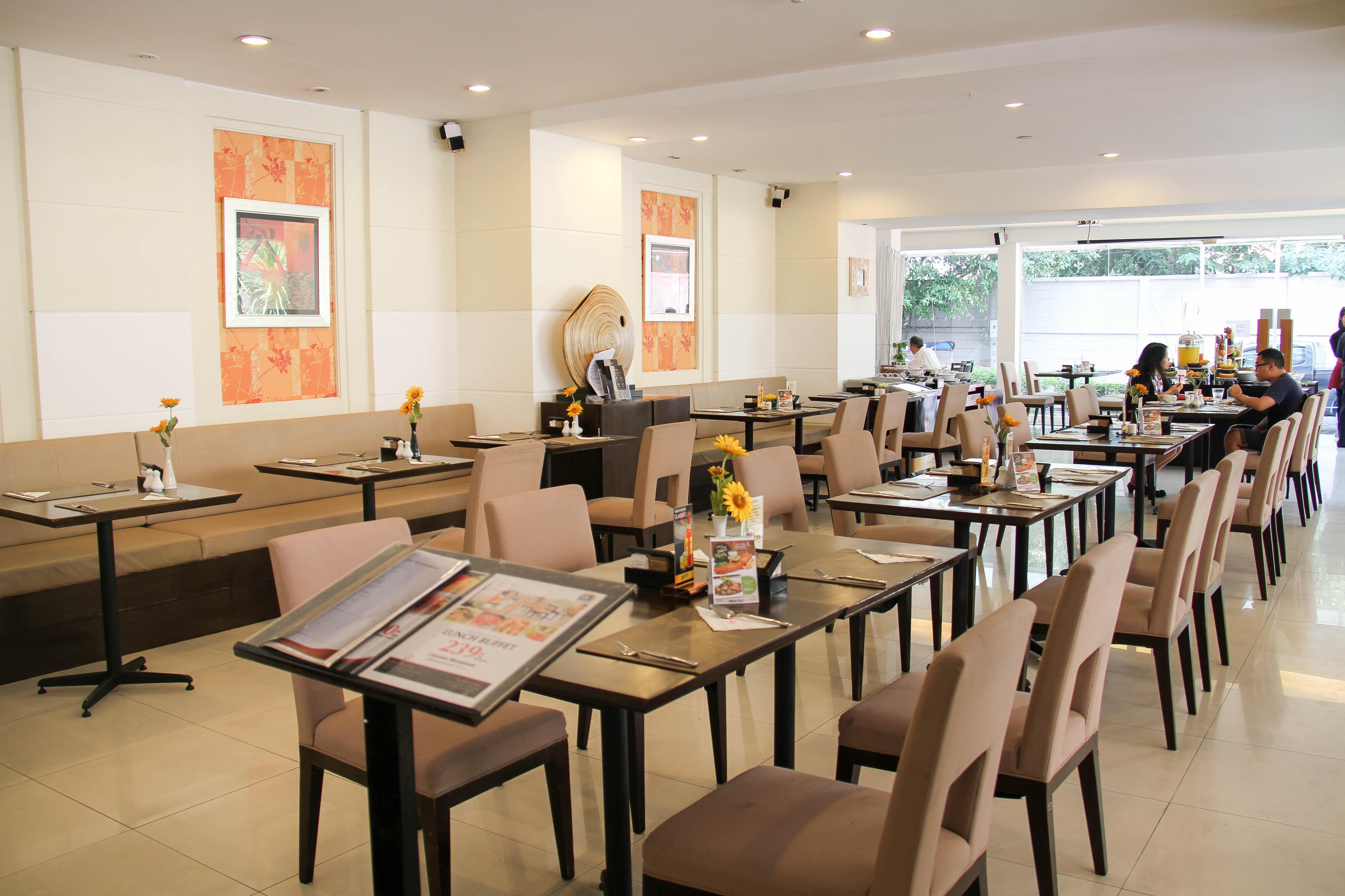 Furamaxclusive Sathorn, Bangkok Hotel Екстериор снимка