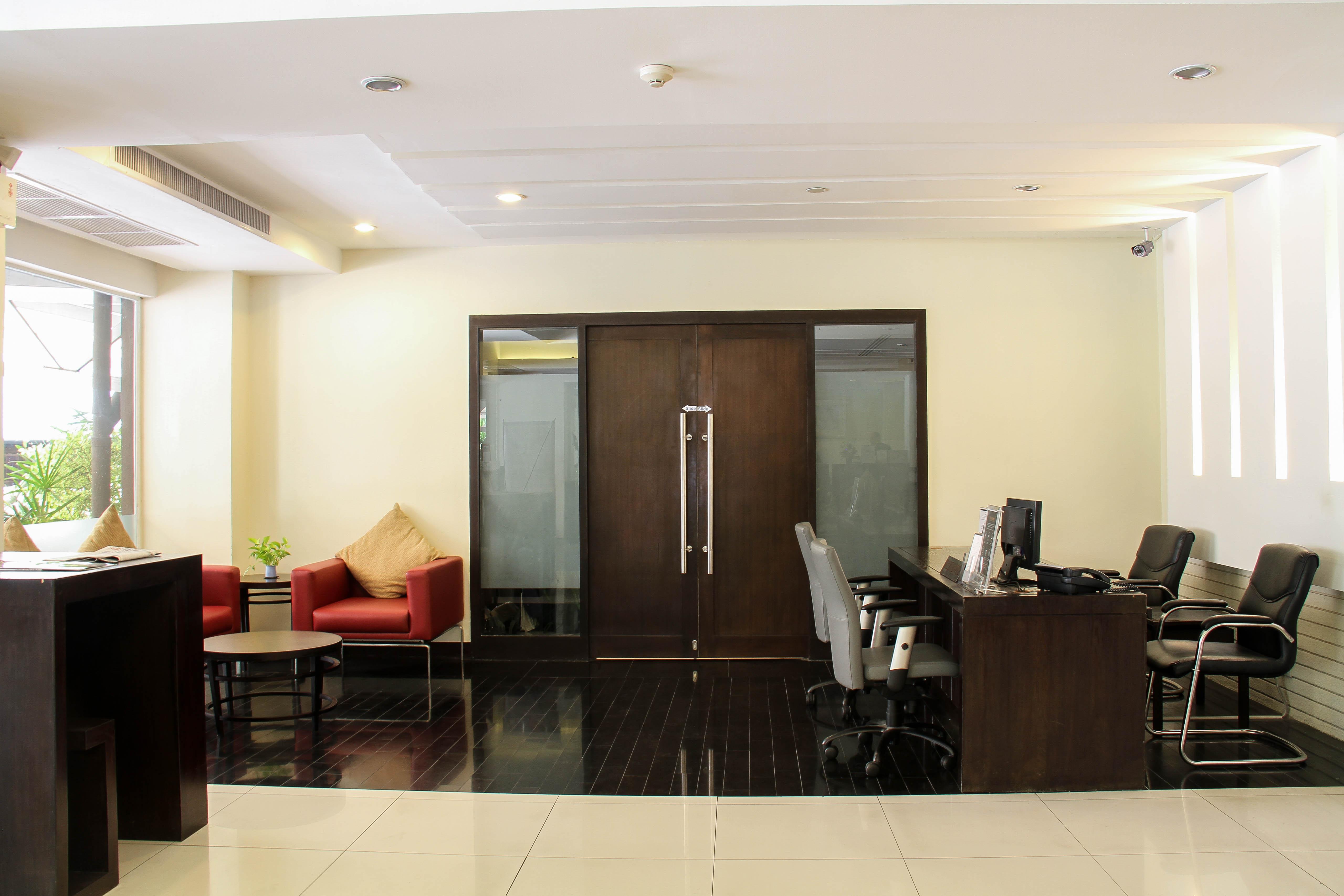 Furamaxclusive Sathorn, Bangkok Hotel Екстериор снимка