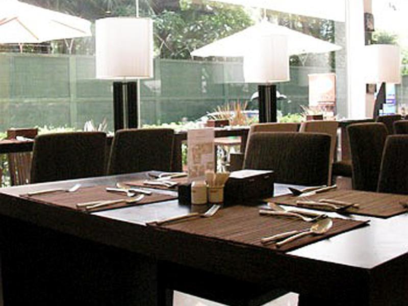 Furamaxclusive Sathorn, Bangkok Hotel Екстериор снимка