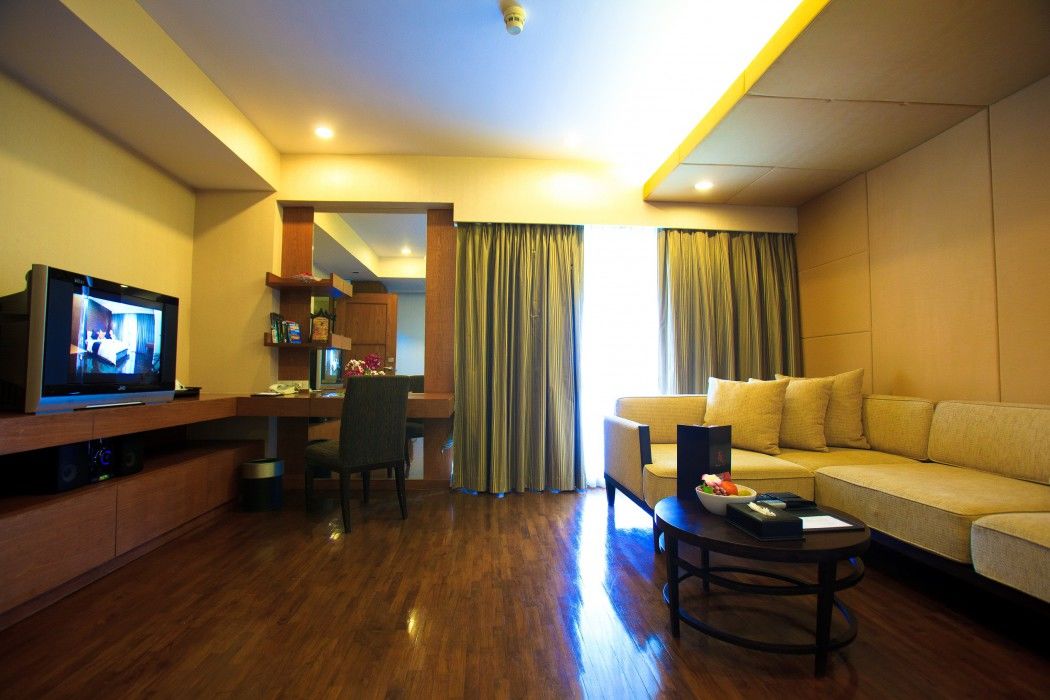 Furamaxclusive Sathorn, Bangkok Hotel Екстериор снимка