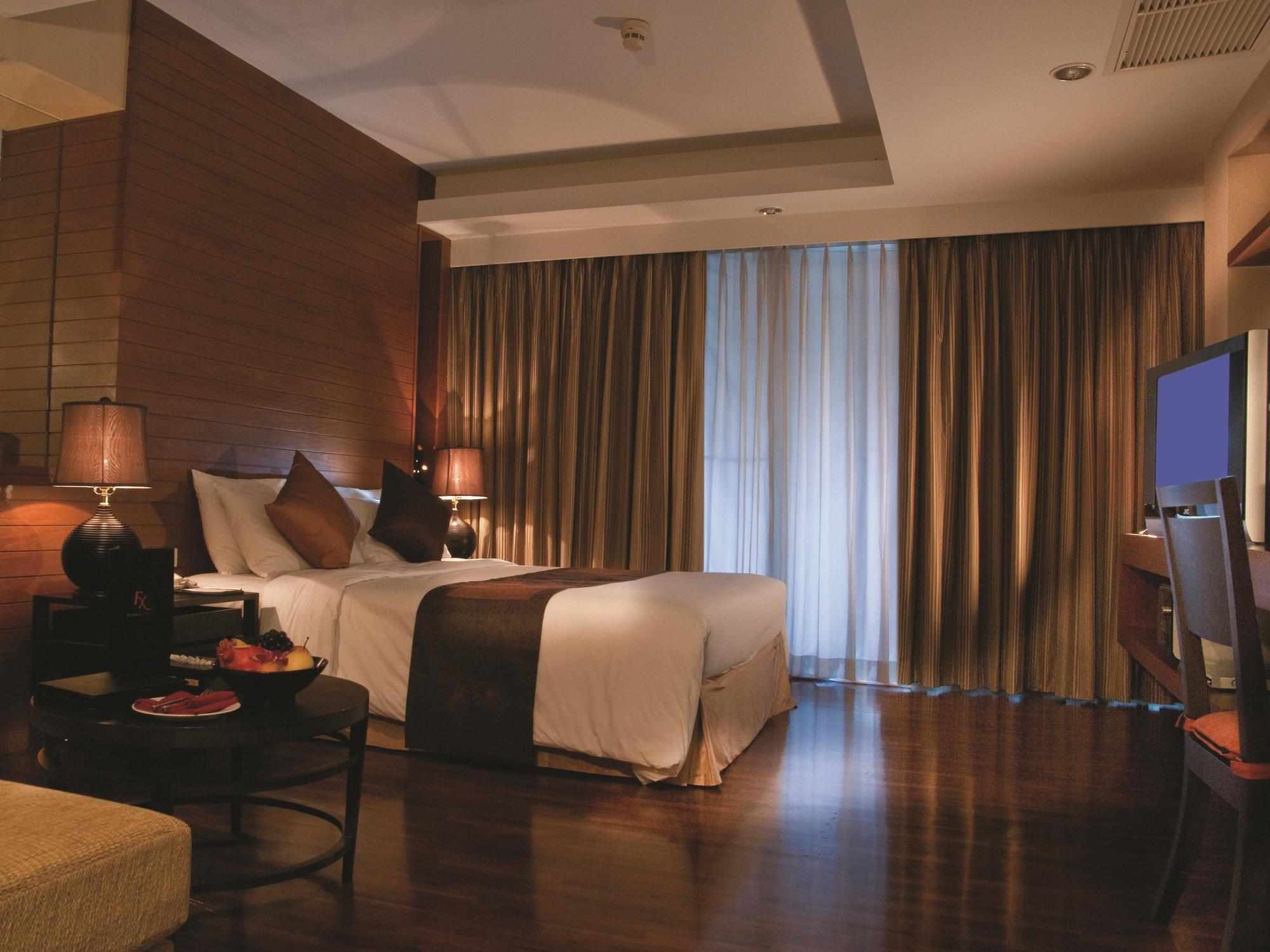 Furamaxclusive Sathorn, Bangkok Hotel Екстериор снимка
