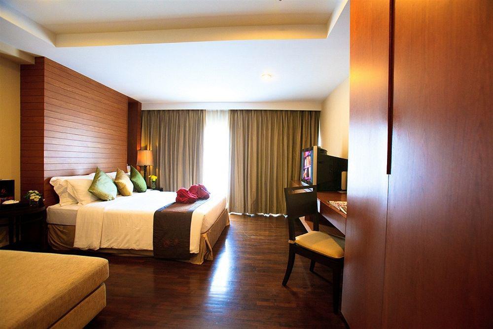 Furamaxclusive Sathorn, Bangkok Hotel Стая снимка